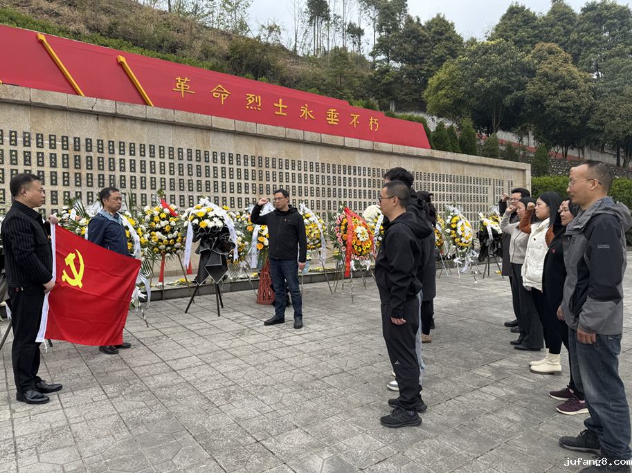 1746513503940021423.png 1745479314092089497.png